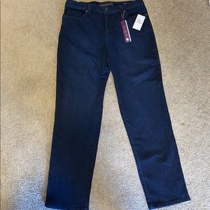Gloria Vanderbilt Amanda Slimming Jeans